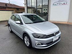 Argento Usata 2017 VW Polo Business Tre volumi | 9999 € (Buon prezzo)