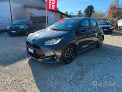 Grigio Usata 2022 Toyota Yaris Hybrid Lounge Due volumi | 17.480 € (Buon prezzo)