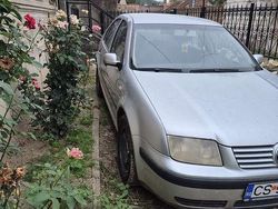 Usata 2004 VW Bora Highline Tre volumi | 800 € (Buon prezzo)