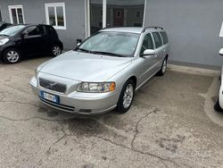 Argento Usata 2005 Volvo V70 Momentum Station wagon | 3300 € (Buon prezzo)