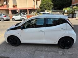 Bianco Usata 2014 Toyota Aygo Due volumi | 7000 € (Molto cara)