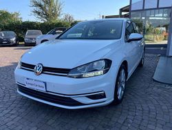 Pure white Usata 2018 VW Golf VII Highline Tre volumi | 15.400 € (Buon prezzo)