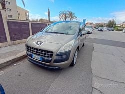 Grigio Usata 2010 Peugeot 3008 Tre volumi | 3500 € (Ottimo prezzo)