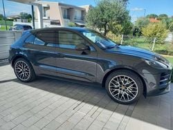 Grigio scuro Usata 2019 Porsche Macan SUV | 53.500 € (Ottimo prezzo)