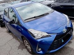 Blu Usata 2018 Toyota Yaris Hybrid Style Tre volumi | 9900 € (Ottimo prezzo)