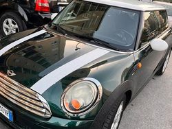 Verde Usata 2010 Mini Cooper D Due volumi | 5250 €