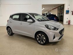 Grigio Nuova 2025 Hyundai i10 Due volumi | 17.900 €