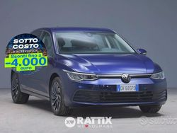Blu Usata 2024 VW Golf VIII Life Tre volumi | 22.434 € (Ottimo prezzo)
