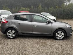 Grigio Usata 2011 Renault Mégane GT Line GT-Line Tre volumi | 4890 € (Buon prezzo)