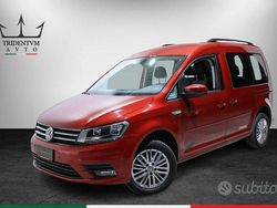 Rosso Usata 2017 VW Caddy Comfortline Monovolume | 16.672 € (Buon prezzo)