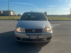 Grigio Usata 2005 Fiat Punto Tre volumi | 1700 € (Buon prezzo)