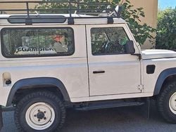 Bianco Usata 2009 Land Rover Defender S Station wagon | 40.000 € (Molto cara)