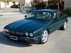 Verde Usata 1998 Jaguar XJR Tre volumi | 16.000 €