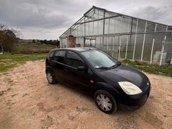 Blu Usata 2004 Ford Fiesta Due volumi | 1200 € (Buon prezzo)