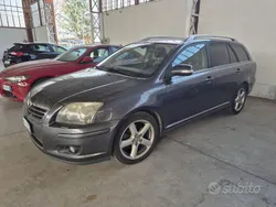 Grigio scuro Usata 2007 Toyota Avensis Station wagon | 1750 € (Buon prezzo)