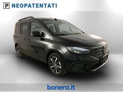 Nero loparite metallizzato Usata 2024 Mercedes EQT200 Monovolume | 37.900 €