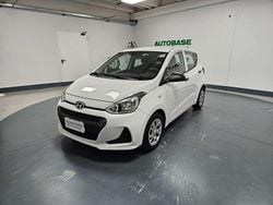 Bianco Usata 2017 Hyundai i10 Classic Due volumi | 7900 € (Buon prezzo)
