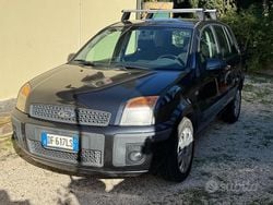Grigio Usata 2007 Ford Fusion Collection Tre volumi | 1900 € (Ottimo prezzo)