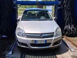Usata 2007 Opel Astra Tre volumi | 2850 € (Molto cara)