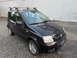 Nero Usata 2012 Fiat Panda 4x4 Due volumi | 5990 €