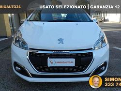 Bianco Usata 2016 Peugeot 208 Allure Due volumi | 8500 € (Buon prezzo)