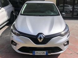 Argento Usata 2023 Renault Clio V Equilibre Tre volumi | 13.900 € (Buon prezzo)
