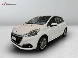Bianco Usata 2017 Peugeot 208 Allure Due volumi | 8900 € (Buon prezzo)