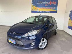Blu Usata 2012 Ford Fiesta Titanium Tre volumi | 6690 € (Cara)
