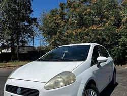 Bianco Usata 2006 Fiat Grande Punto Emotion Due volumi | 2990 € (Buon prezzo)
