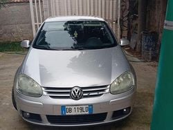 Grigio Usata 2006 VW Golf V | 2500 € (Buon prezzo)
