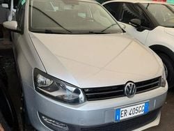 Grigio Usata 2013 VW Polo Comfortline Tre volumi | 6500 € (Buon prezzo)