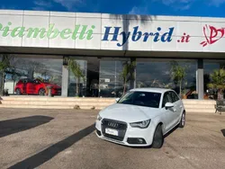 Bianco Usata 2015 Audi A1 Attraction Due volumi | 10.990 € (Buon prezzo)