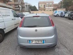 Usata 2007 Fiat Grande Punto Due volumi | 1600 € (Buon prezzo)