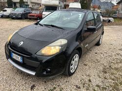 Nero Usata 2009 Renault Clio II Tre volumi | 2700 € (Ottimo prezzo)