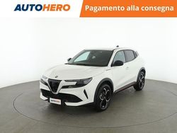 Bianco Nuova 2025 Alfa Romeo Junior Edizione Speciale SUV | 30.799 € (Cara)