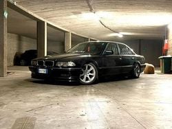 Nero Usata 2001 BMW 740 Comfort Edition Tre volumi | 15.000 €
