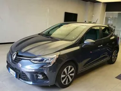 Grigio Usata 2020 Renault Clio V Zen Tre volumi | 9500 € (Ottimo prezzo)