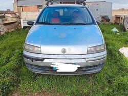 Usata 2001 Fiat Punto Tre volumi | 1200 € (Buon prezzo)