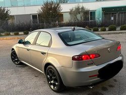 Grigio Usata 2007 Alfa Romeo 159 Tre volumi | 4000 € (Buon prezzo)