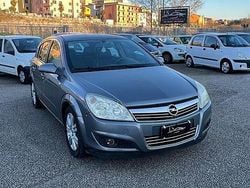 Grigio Usata 2007 Opel Astra Enjoy Tre volumi | 990 € (Super prezzo)