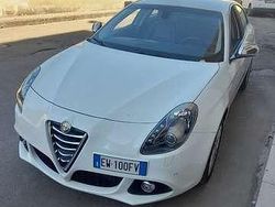 Usata 2014 Alfa Romeo Giulietta Exclusive Due volumi | 7800 € (Buon prezzo)
