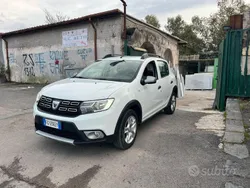 Usata 2017 Dacia Sandero Due volumi | 6299 € (Ottimo prezzo)