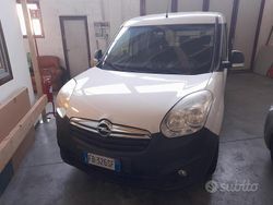 Bianco Usata 2015 Opel Combo Monovolume | 4900 € (Ottimo prezzo)