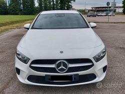 Bianco Usata 2020 Mercedes A200 Tre volumi | 25.000 € (Buon prezzo)
