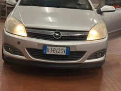 Grigio Usata 2007 Opel Astra Cabrio | 1800 €
