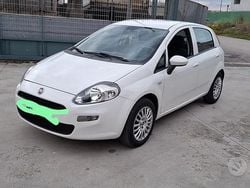 Bianco Usata 2016 Fiat Punto Lounge Tre volumi | 3799 € (Super prezzo)
