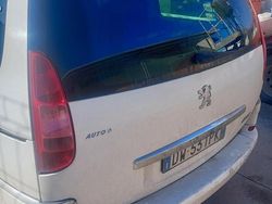Usata 2010 Peugeot 807 Monovolume | 500 € (Super prezzo)
