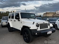 Bianco Usata 2015 Jeep Wrangler Unlimited SUV | 29.990 € (Cara)