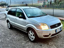Grigio Usata 2005 Ford Fusion Due volumi | 2900 €