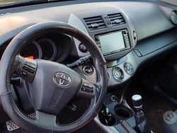 Nero Usata 2010 Toyota RAV4 SUV | 5900 € (Buon prezzo)